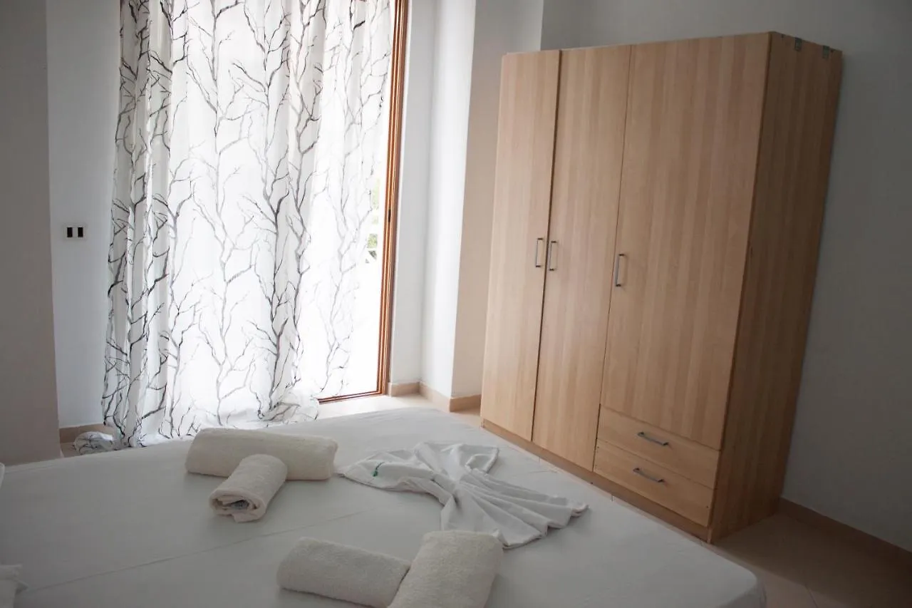 Villa 151 Saranda Apartament